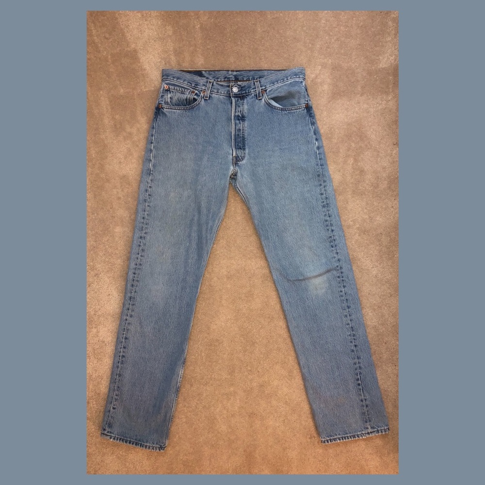 Levi’s 501 light wash vintage mom jeans